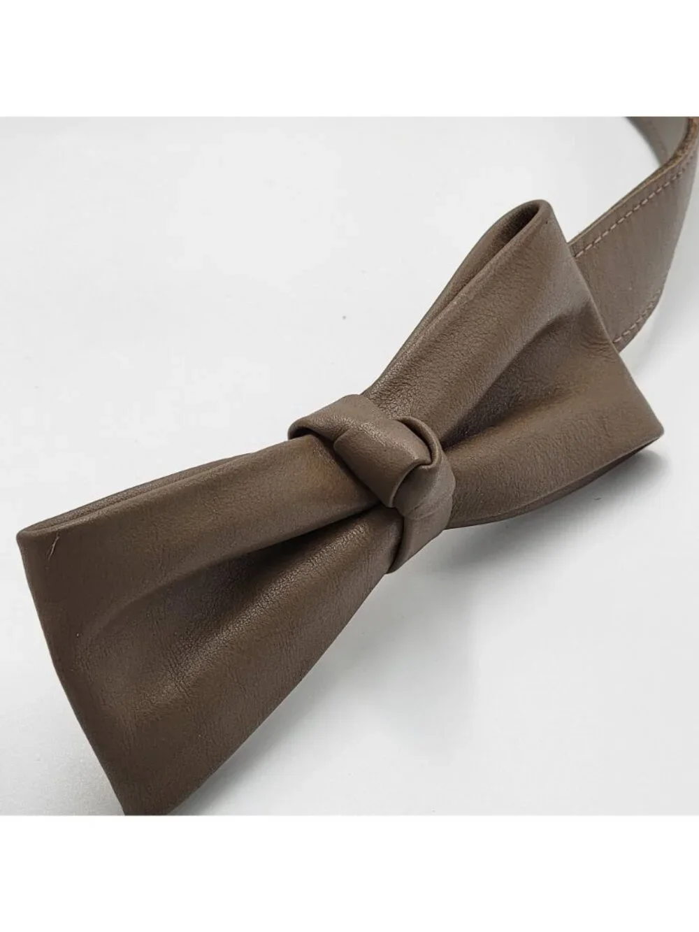 Vtg 50s 60s 70s Brown Genuine Leather Belt with Bow by Accessories by Pearl